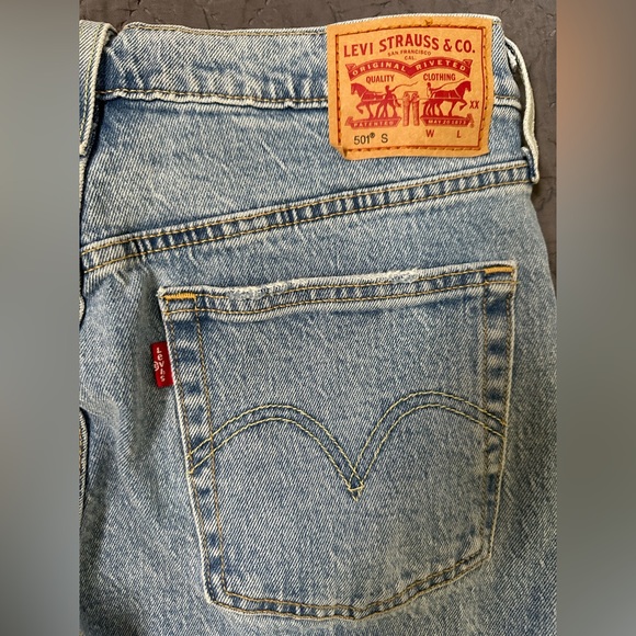 Levi’s 501 - Picture 2 of 3